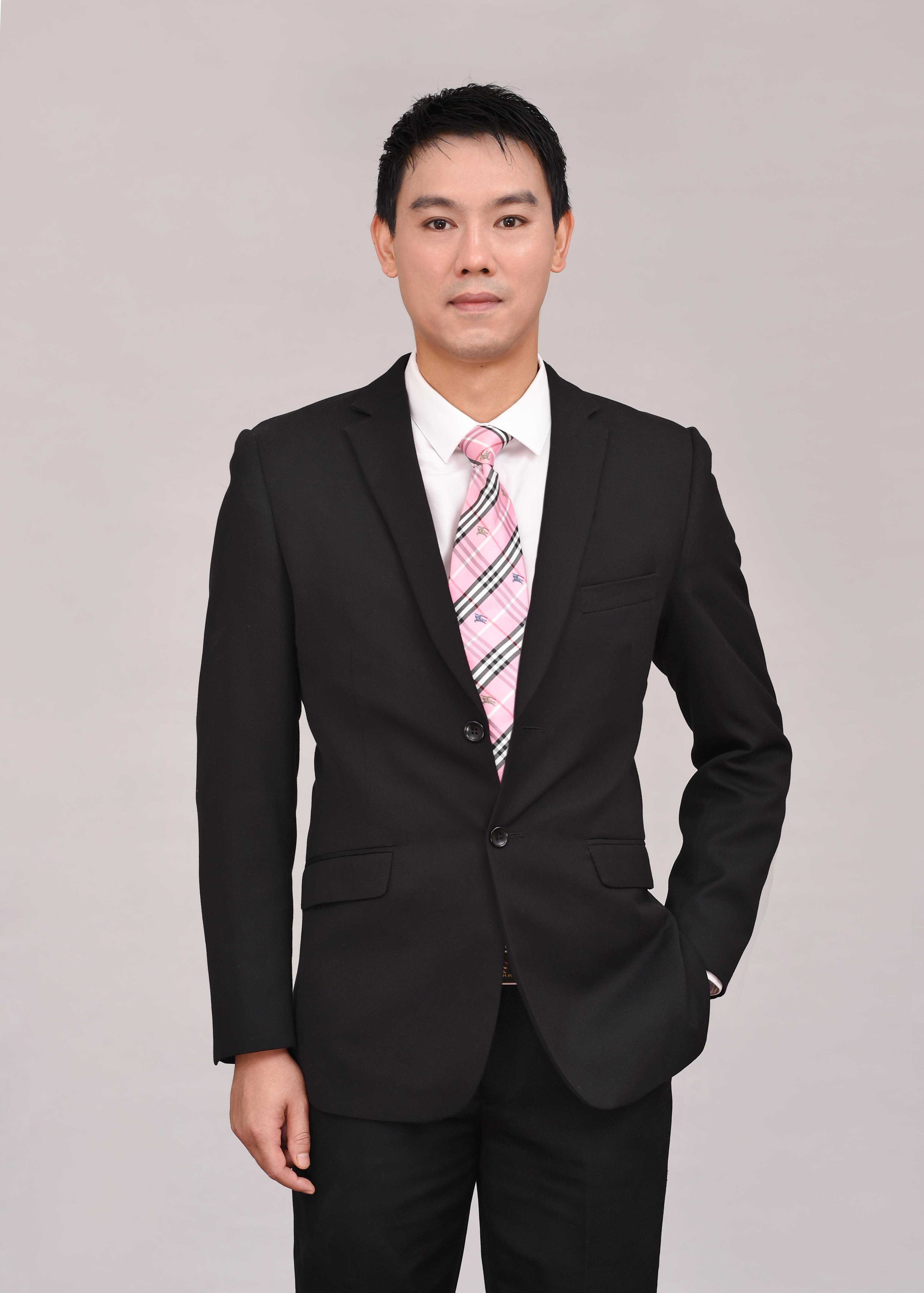 邹杰 视觉与舞美负责人